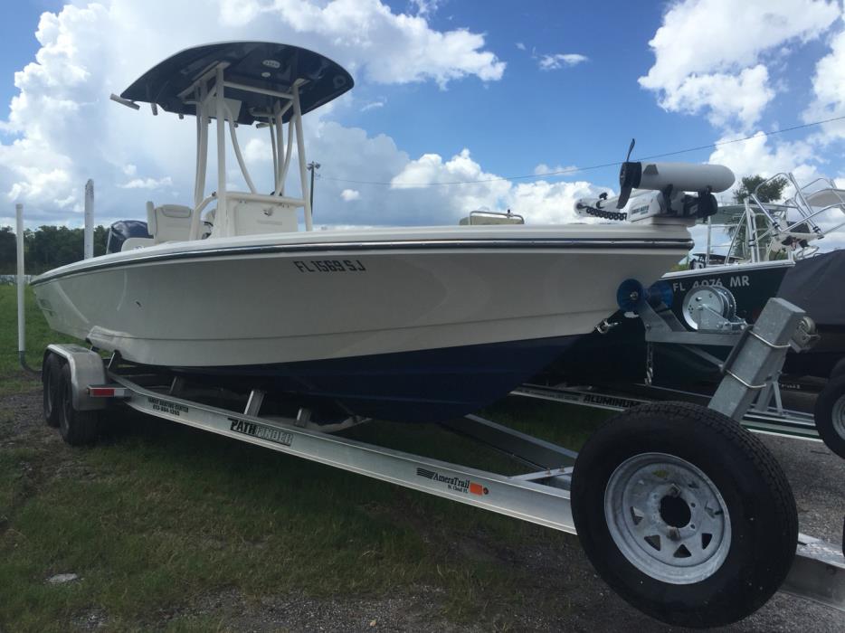 2013 Pathfinder Bay Boat 2600 HPS