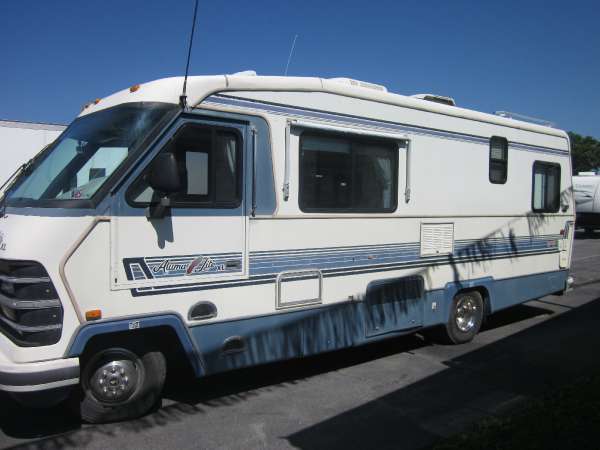 1990  Holiday Rambler  25WB