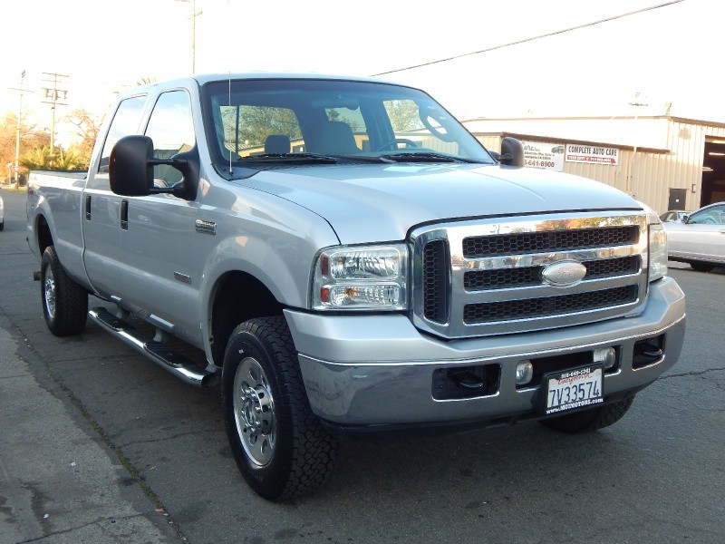 2005 Ford Super Duty F-250 Crew Cab XLT LONG BED 4WD