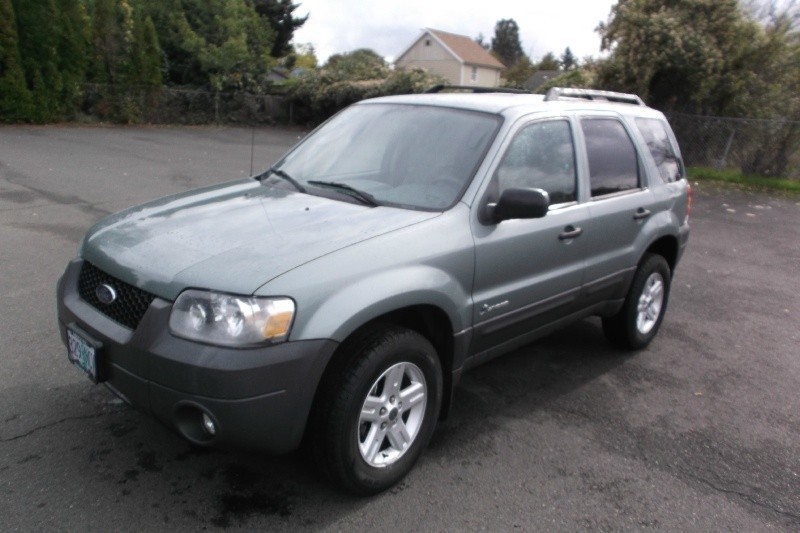 2007 Ford Escape LOW MILE Hybrid great condition drives perfect clean title