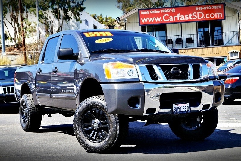 2010 Nissan Titan Crew Cab hooked up with up grades