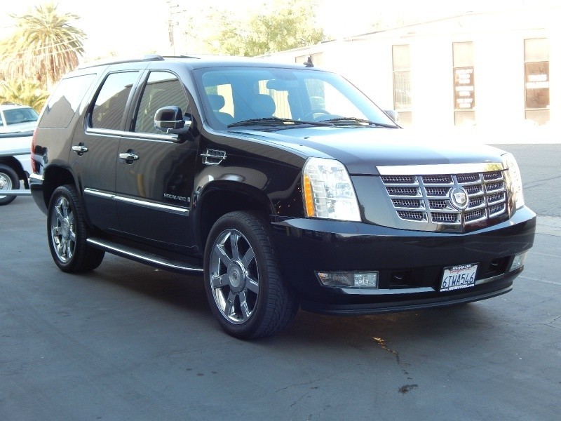 2008 Cadillac Escalade! AWD  IT'S  FAMILY TIME... HERE's HOW WE ROLL $350. per mth O.A.C.