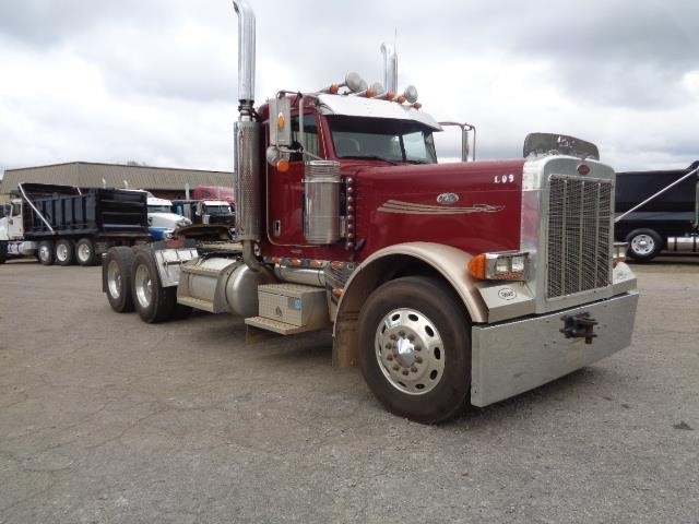 2005 Peterbilt 379exhd  Conventional - Day Cab
