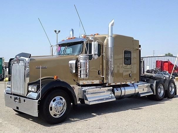 2012 Kenworth W900l  Conventional - Sleeper Truck