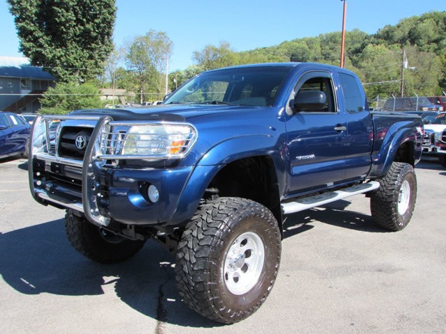 2008 Toyota Tacoma Monster Truck Low Miles Text Offers 865-250-8927