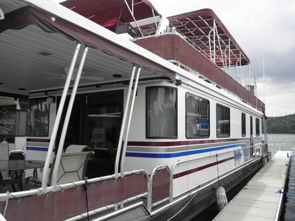 1997 Lakeview 16x64 Houseboat