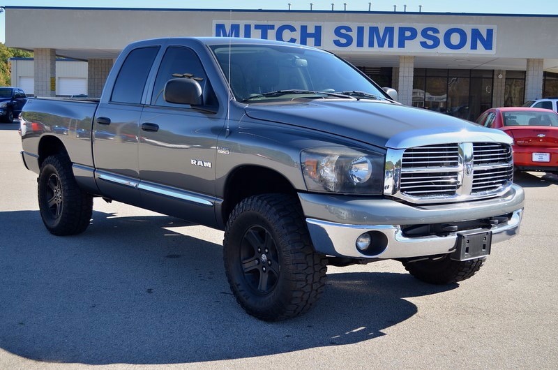 2008 DODGE RAM 1500 QUAD CAB 4X4 BIG HORN LIFTED HEMI SHARP!