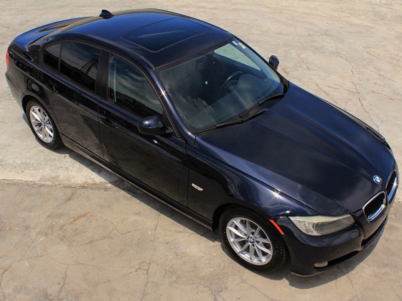 2010 BMW 3-Series 328i  - Like New! Clean CARFAX! No-Accidents!