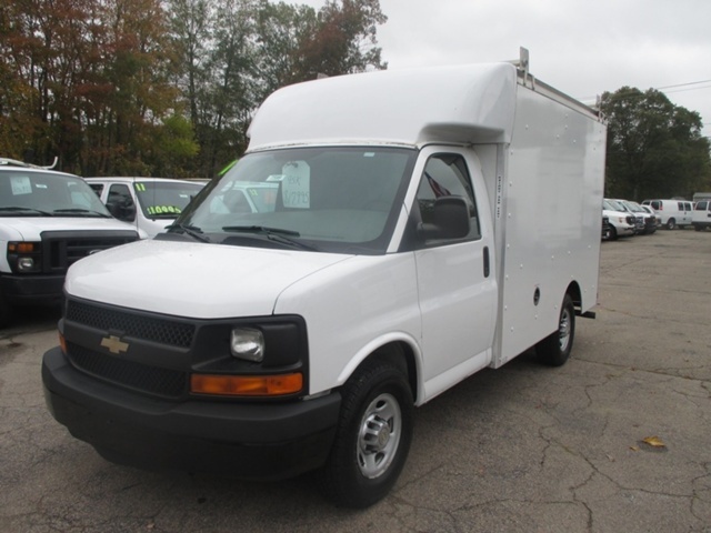 2011 Chevrolet Express Cutaway  Cab Chassis