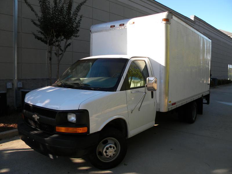 2005 Chevrolet Express G3500 B  Box Truck - Straight Truck