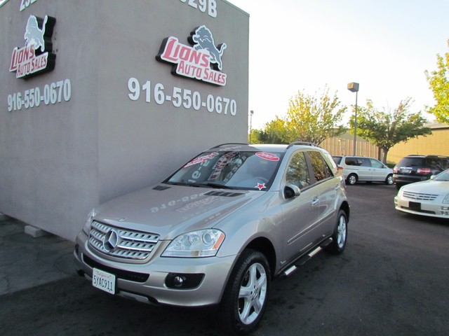 2007 Mercedes-B ML350 3.5L~ Navigation ~ AWD