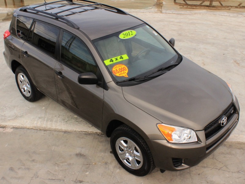 2012 Toyota RAV4 V6 4WD - One Local Owner! Clean CARFAX! Like New!