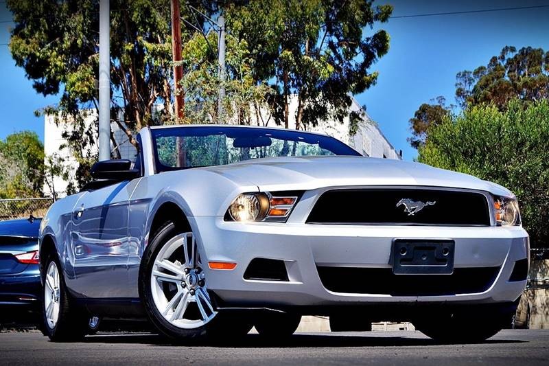 2010 Ford Mustang V6 2dr Convertible with only 70k miles