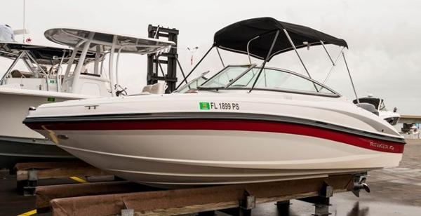 2013 Rinker 196 Captiva