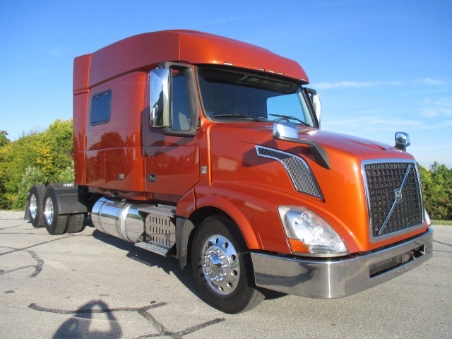 2014 Volvo Vnl64t730  Conventional - Sleeper Truck