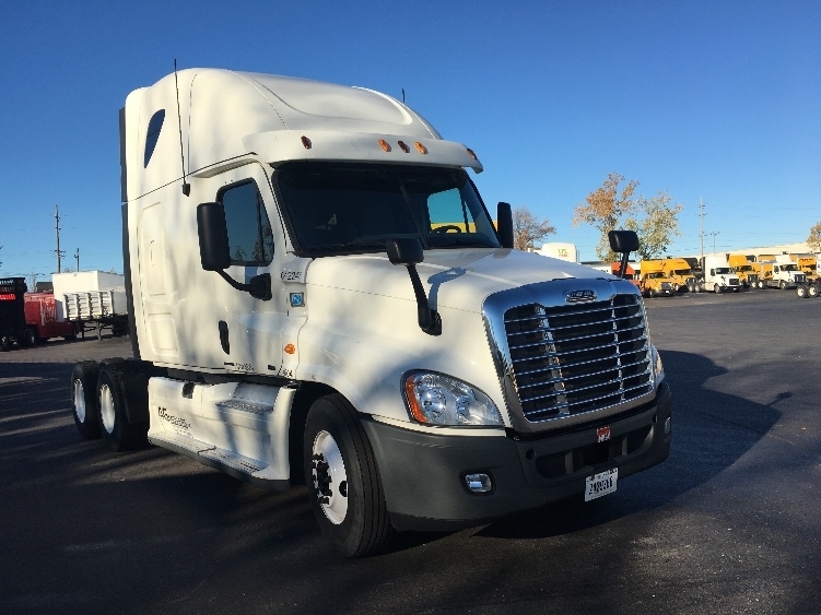 2013 Freightliner Cascadia 125  Conventional - Sleeper Truck