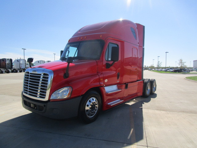 2015 Freightliner Cascadia  Conventional - Sleeper Truck