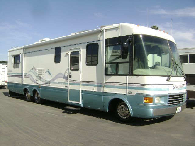 1997 Dolphin National M 535