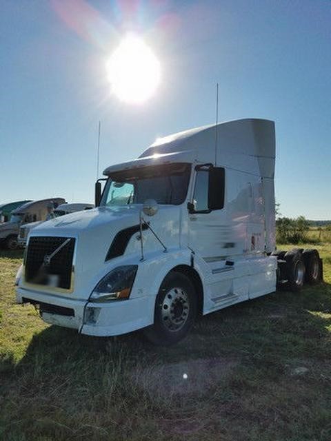 2009 Volvo Vnl62t630  Conventional - Sleeper Truck