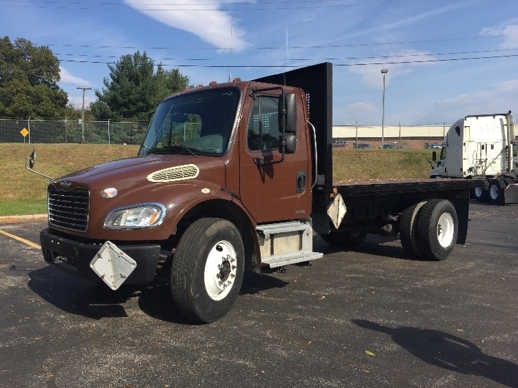 2009 Freightliner Business Class M2 106  Flatbed Truck