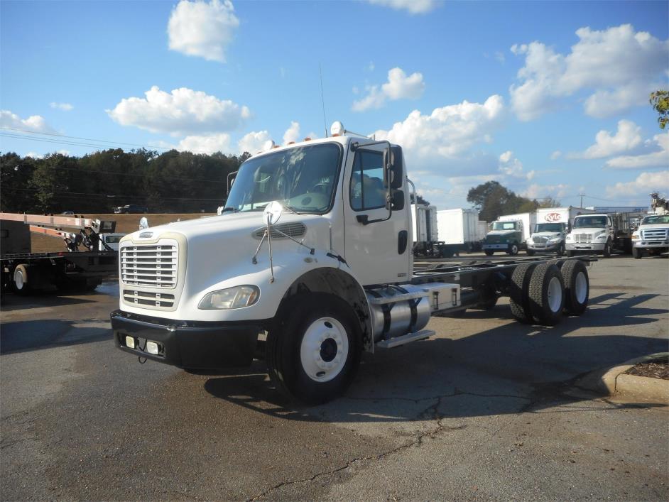 1996 Freightliner Business Class M2 112  Cab Chassis