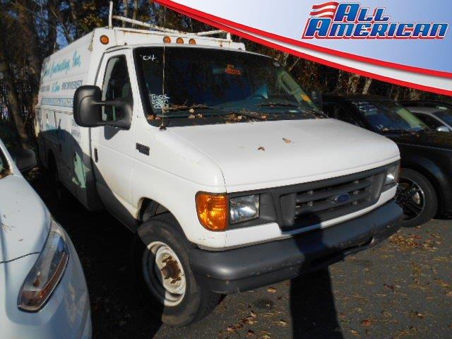 2004 Ford E-Series Chassis E-350 SD