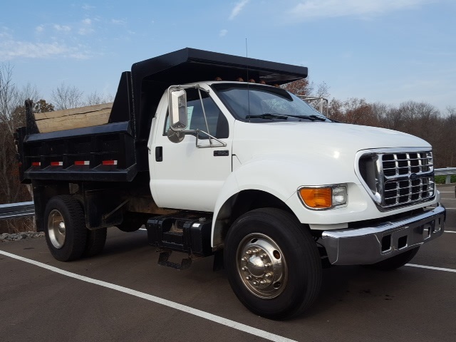 2000 Ford F-650sd  Cab Chassis