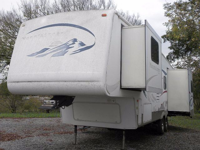 2005 Keystone MONTANA MOUNTAINEER 328RLS