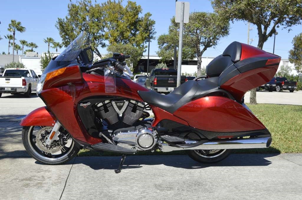 2005 Victory KINGPIN DELUXE