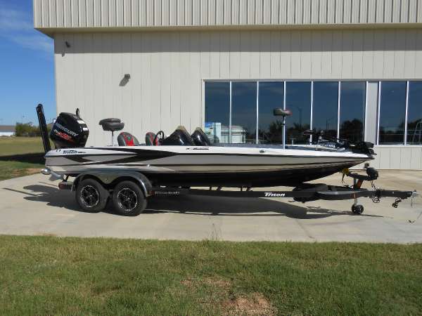 2017 TRITON BOATS 21 TRX Patriot