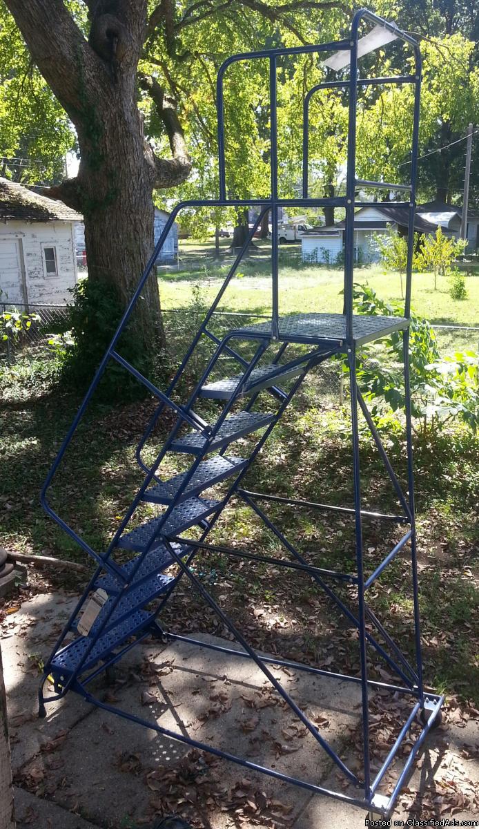 Louisville Platform Ladder