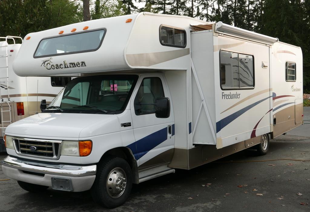 2004 Coachmen FREELANDER 3100-SO