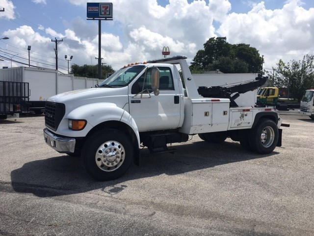 2000 Ford F650  Wrecker Tow Truck