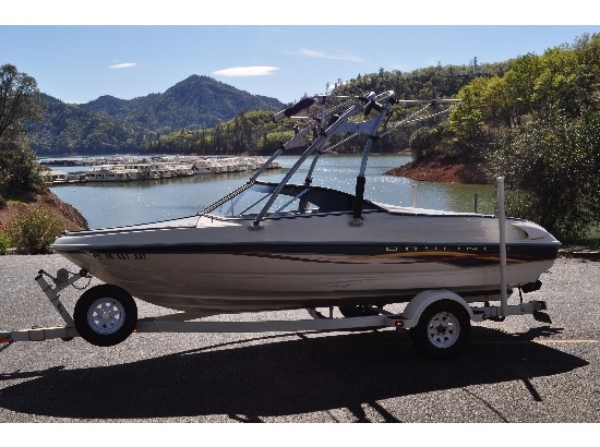 2004 Bayliner 18.5 Baliner Capri bow rider 3.0 4.5l