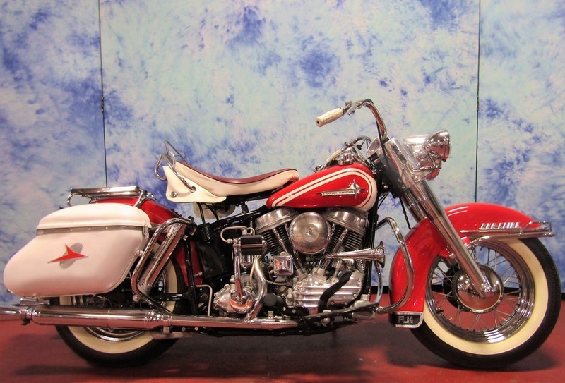 1961 Harley-Davidson FLH