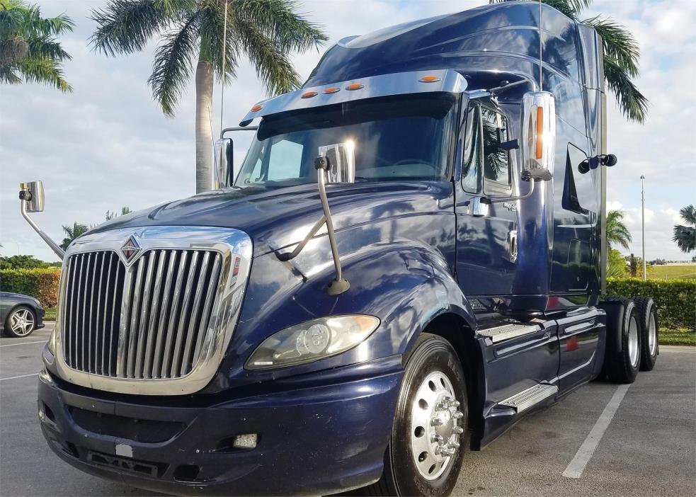 2009 International Prostar Limited  Conventional - Sleeper Truck