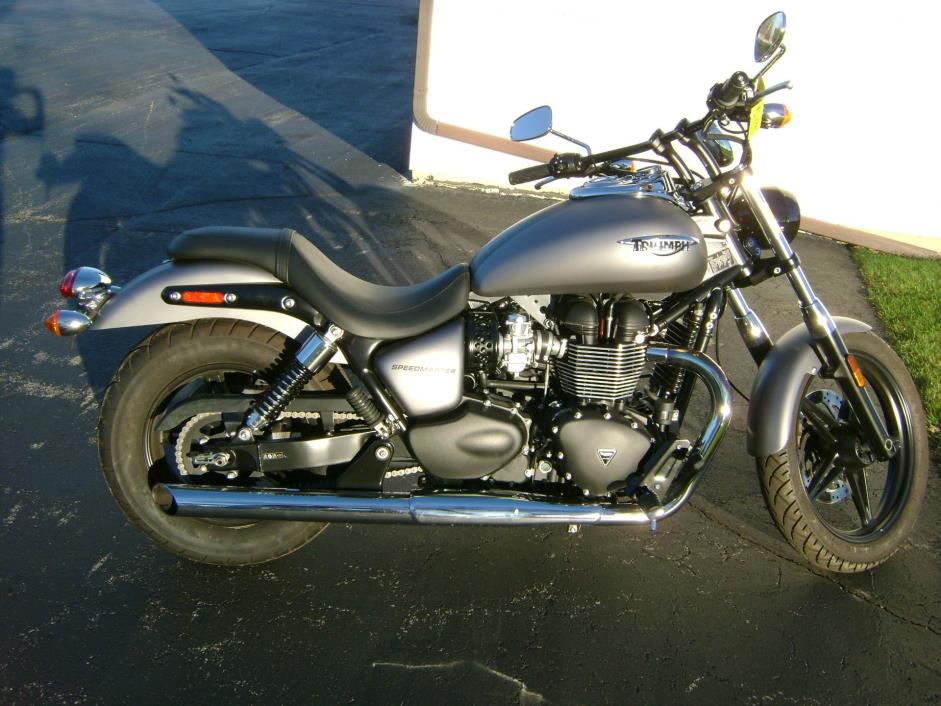 2012 Triumph Bonneville SE Two-Tones