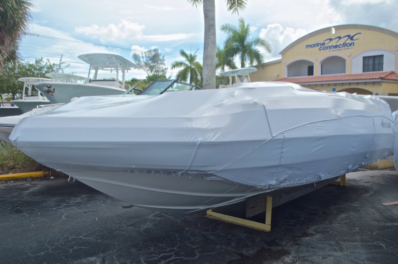 2017 Hurricane SUNDECK SPORT SS 231 OB