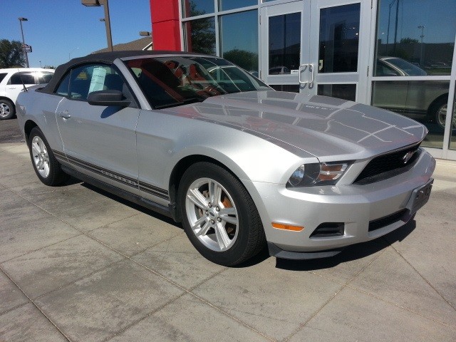 2010 Ford Mustang V6