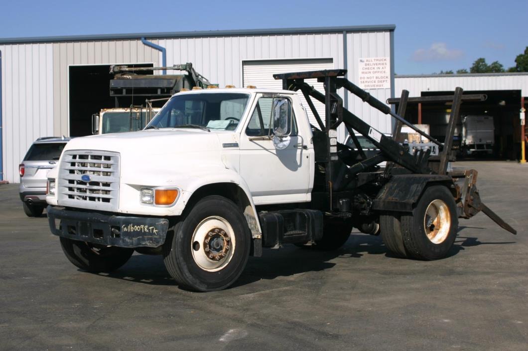 1997 Ford F650  Cab Chassis
