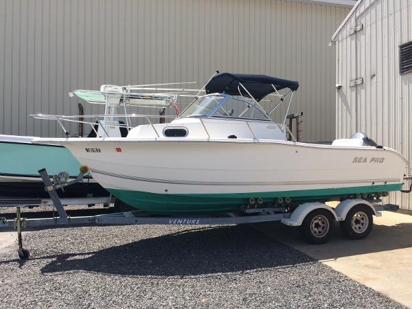 2003 Sea Pro 220 Walk Around