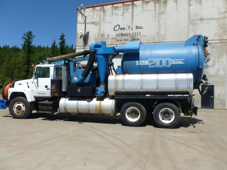 1995 Ford L8000  Vacuum Truck