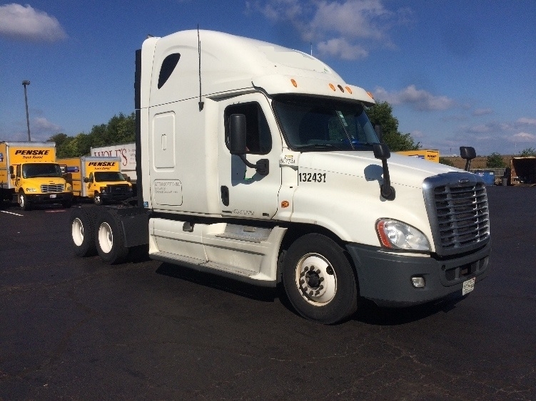 2012 Freightliner Cascadia  Conventional - Sleeper Truck