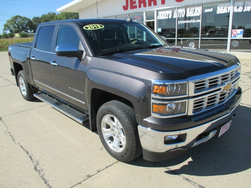 2015 Chevrolet Silverado 1500 4WD Crew Cab 143.5 LTZ w/2LZ