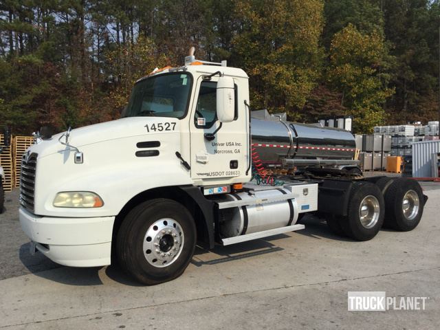 2006 Mack Cxn613  Conventional - Day Cab