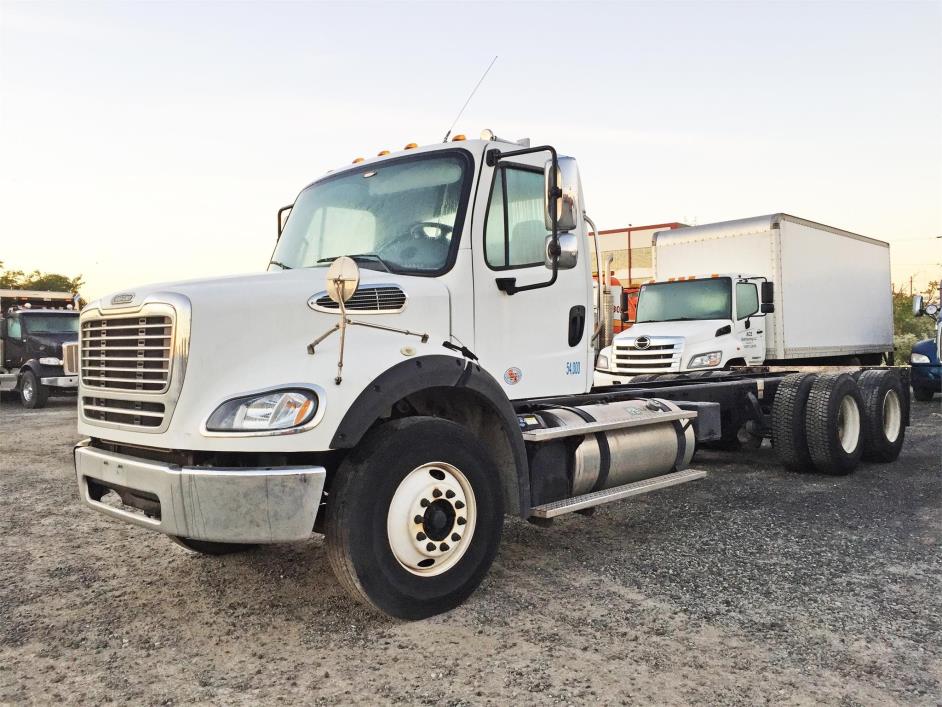 2013 Freightliner Business Class M2 112  Cab Chassis
