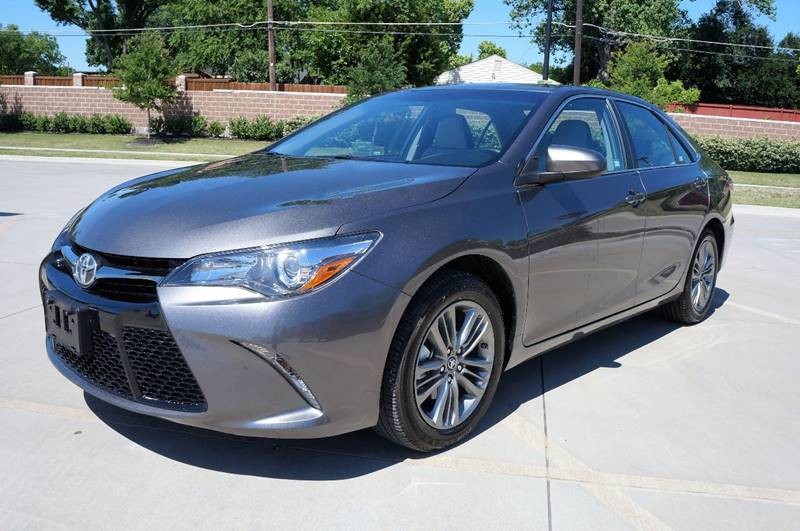 2016 Toyota Camry SE 4dr Sedan