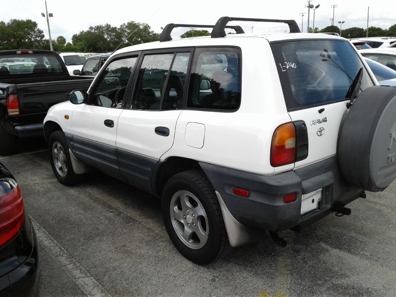 1997 Toyota RAV4 4dr Auto 4WD