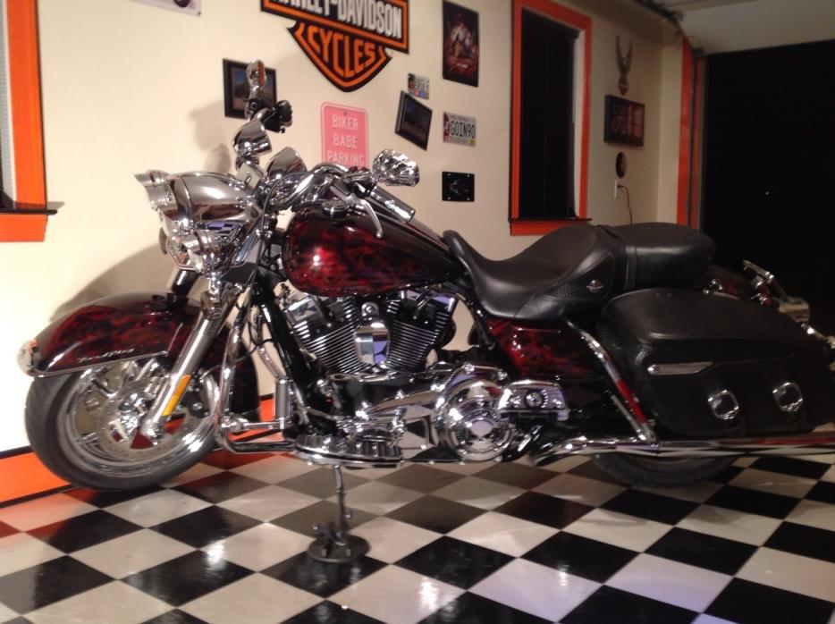 2011 Harley-Davidson ROAD KING CUSTOM