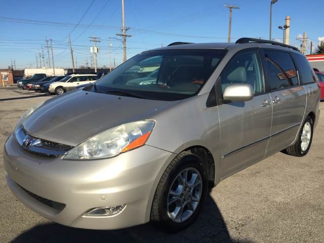 2006 Toyota Sienna 5dr XLE FWD 7-Passenger